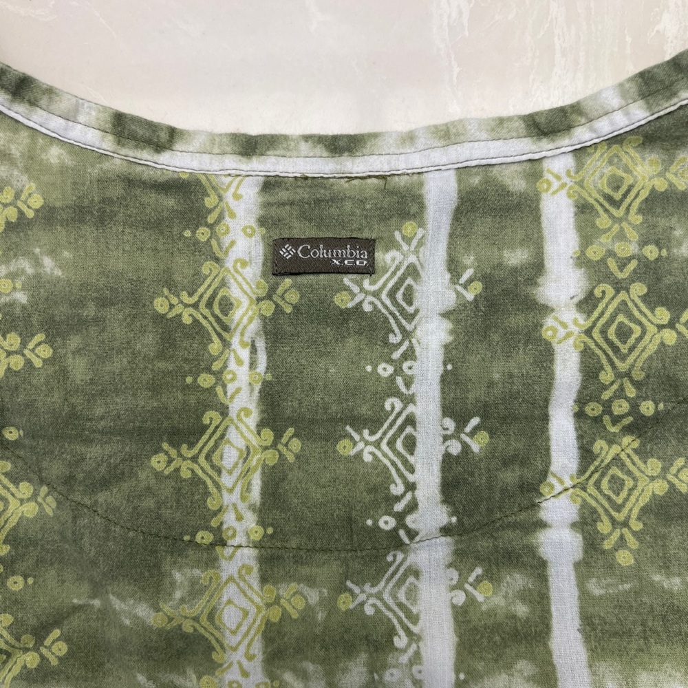 Columbia green/white V neck cotton pullover - size 2XL - Picture 5 of 6